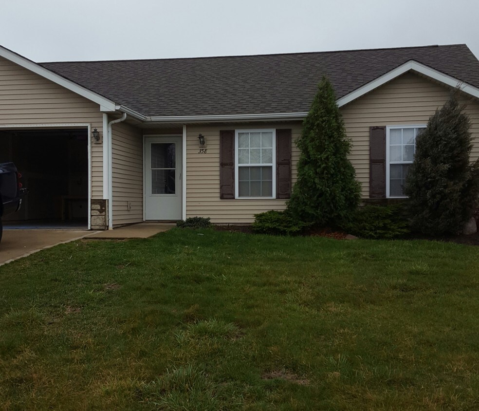 Primary Photo - 358 N Boo Rd