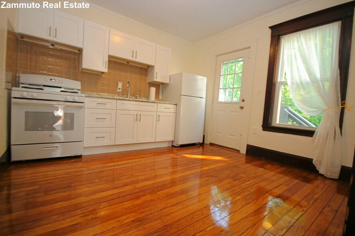 Foto principal - 36 Main St
