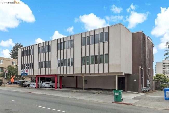 Building Photo - 2500 Dana St