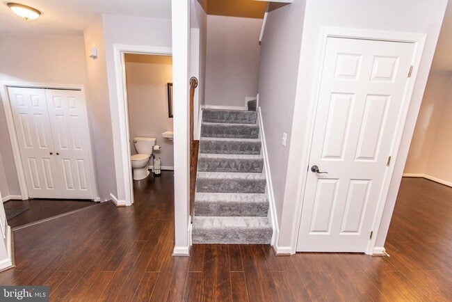 Building Photo - 614 Tuckahoe Creek Ct