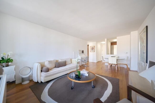 Building Photo - 1 bedroom in NEW YORK NY 10021