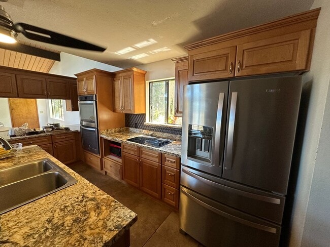 Building Photo - 3305 Kehala Dr