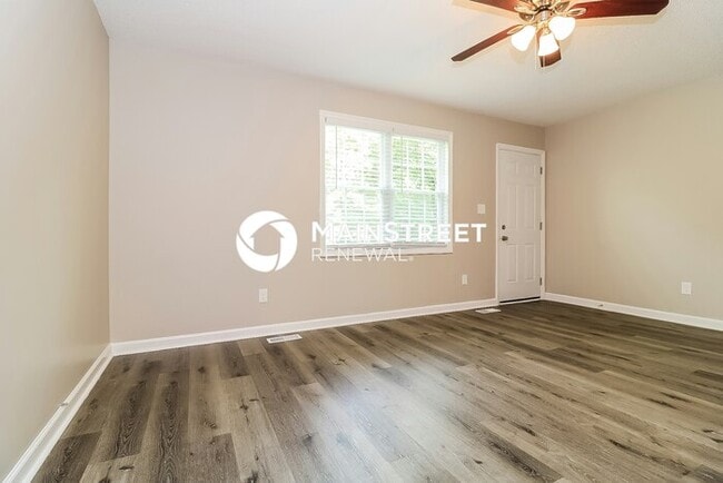 Foto del edificio - 3 Bedroom Pet-Friendly Home in Zebulon, NC...