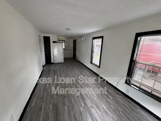Building Photo - 1506 Luzon St