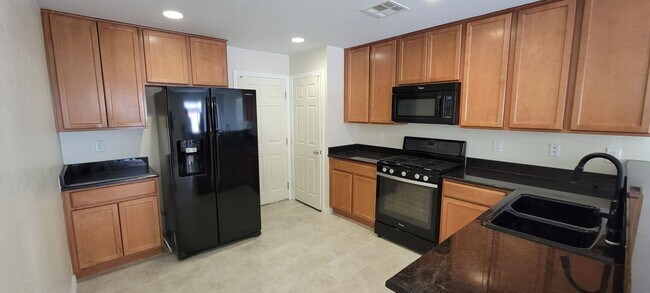Building Photo - Upscale Executive Living