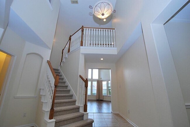 Foto del edificio - 9106 Memorial Pines Way