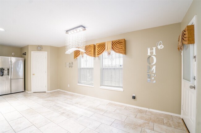 Building Photo - 12819 Wisteria Park Dr