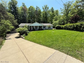 Building Photo - 6803 Cranbrook Dr