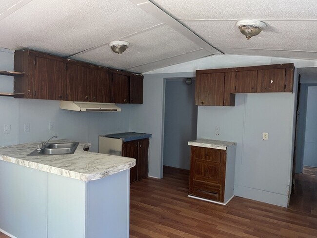 Building Photo - 2 bedroom in Piedmont