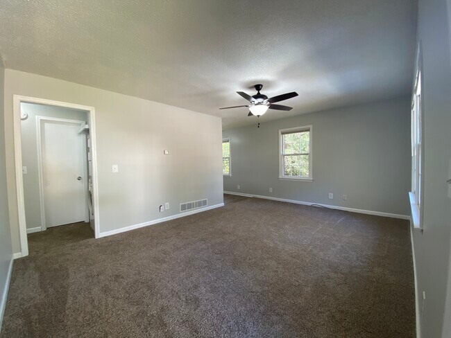 Foto del edificio - 195 N Etowah Dr