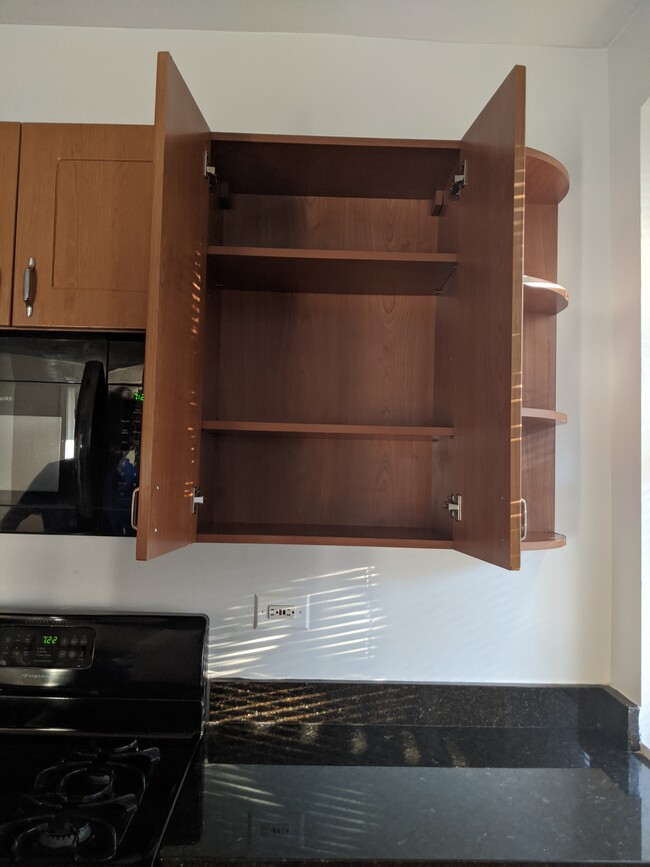 Kitchen Cabinets - 4750 N Washtenaw Ave