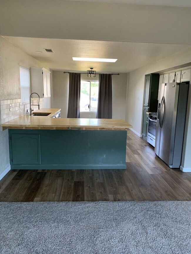 Foto del edificio - 3 Bedroom 2 Bath Home