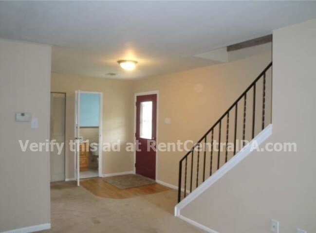 Building Photo - 1207 Fox Run
