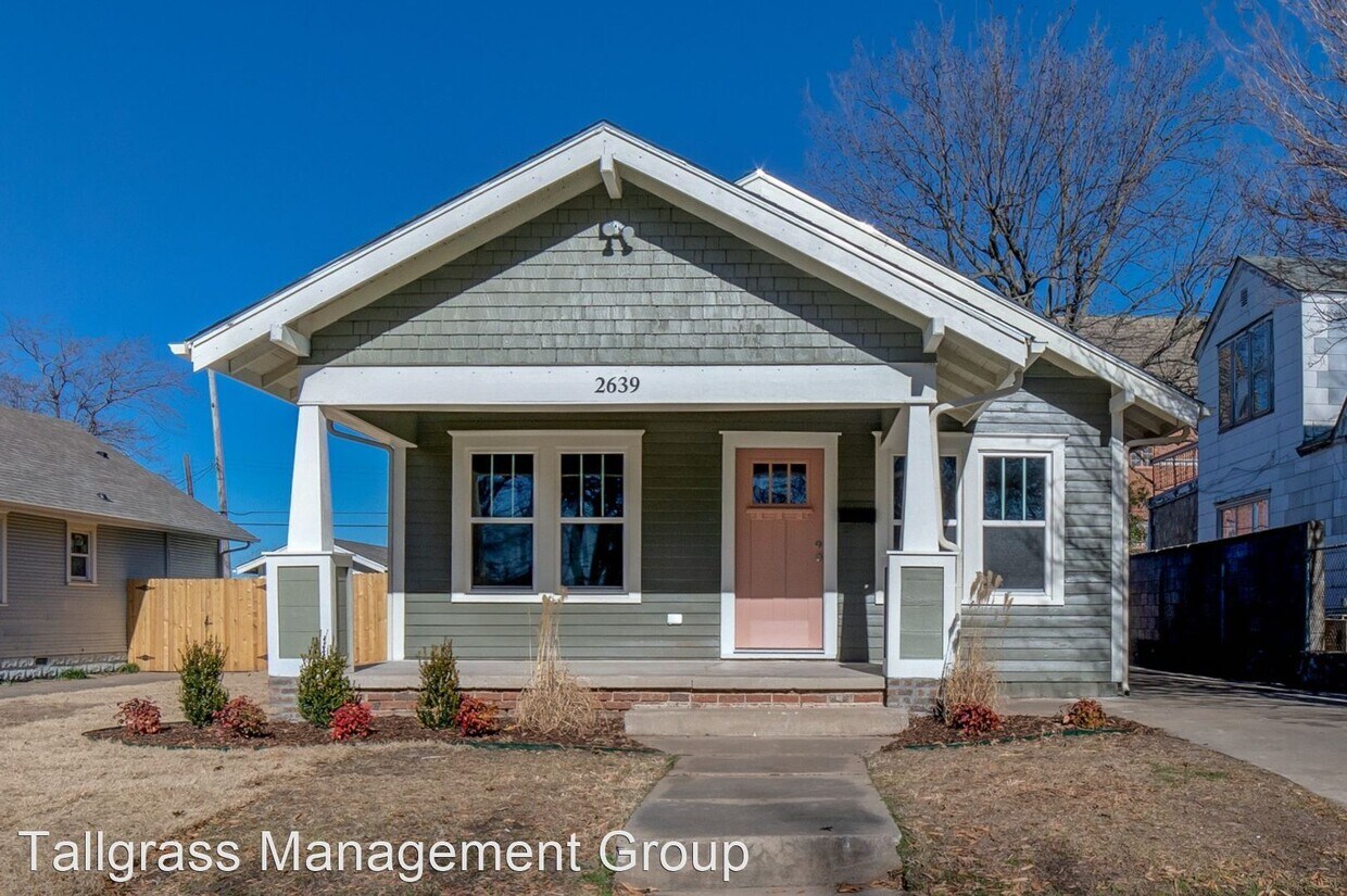 Primary Photo - 3 br, 2 bath House - 2639 E 8th St