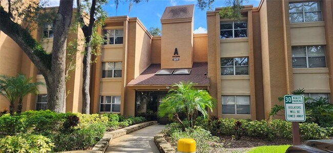 Foto del edificio - 4411 Shady Terrace Ln