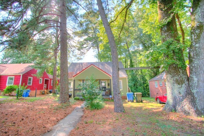 Foto del edificio - Splendid 2 Bed, 1 Bath Duplex by Northgate Park!