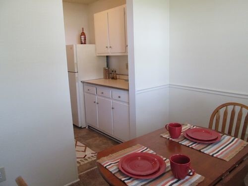 Building Photo - 3605 Kecoughtan Rd