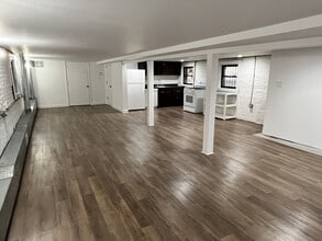 Building Photo - 3053 N Haussen Ct