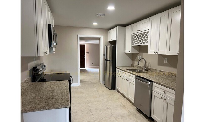 Foto del edificio - 2637 N Wilson Ave
