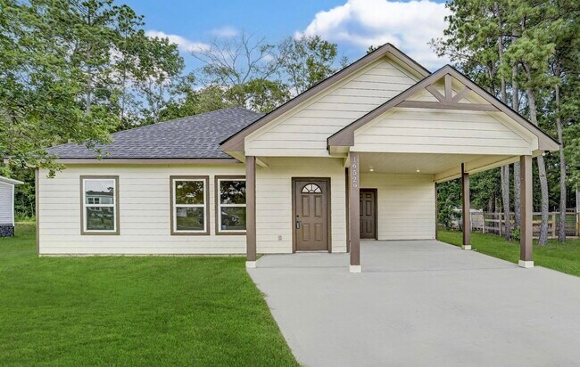Foto del edificio - 16529 Kingsbury Dr