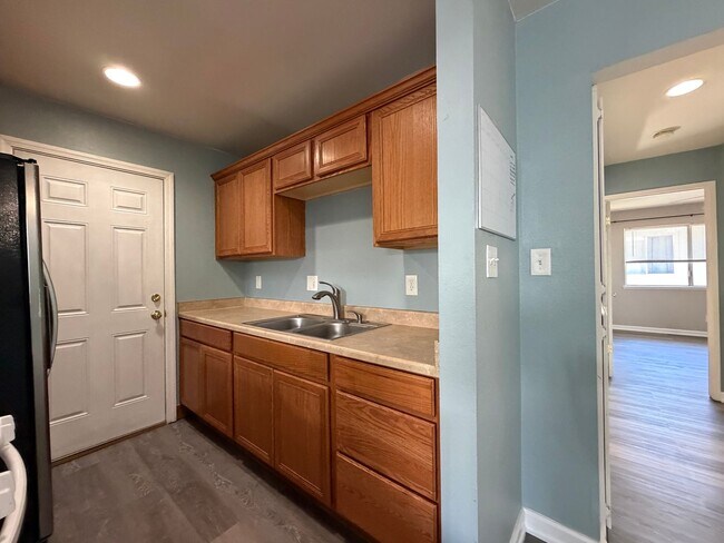 Foto del edificio - Upstairs 2/1 home in Greenback Estates