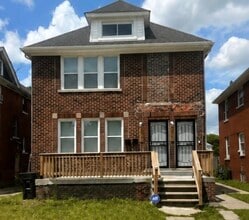 Building Photo - 13723 Mapleridge St
