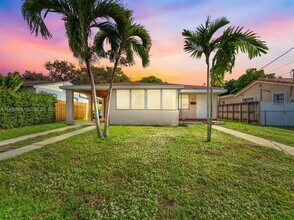 Building Photo - 515 SW 63rd Ave