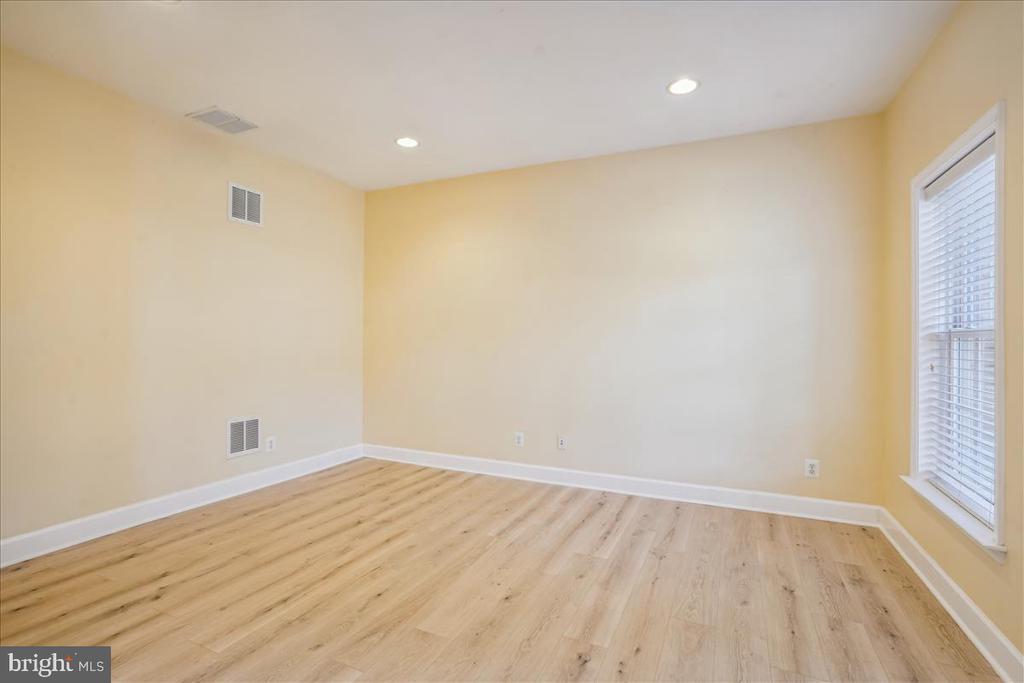 Primary Photo - 2481 Walnut Rocker Ln
