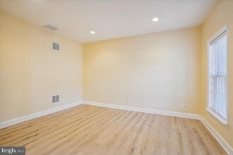 Building Photo - 2481 Walnut Rocker Ln