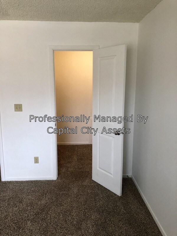 4415 S Hull Rd Unit 7, Leslie, MI 49251 Condo for Rent in Leslie, MI