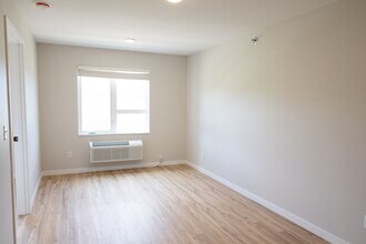 Building Photo - The Acres on Arrowhead ll