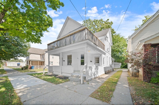 Foto del edificio - 1108 Muskegon Ave NW