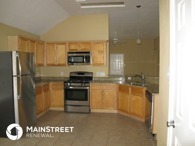 Building Photo - 19034 Piney Way Dr