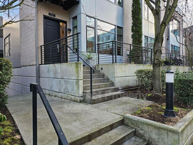 Foto del edificio - 2176 NW 16th Ave