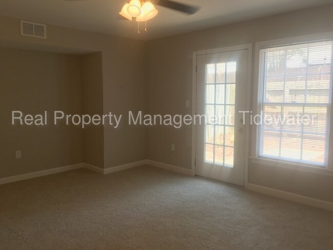 Foto del edificio - 85 Towne Square Dr