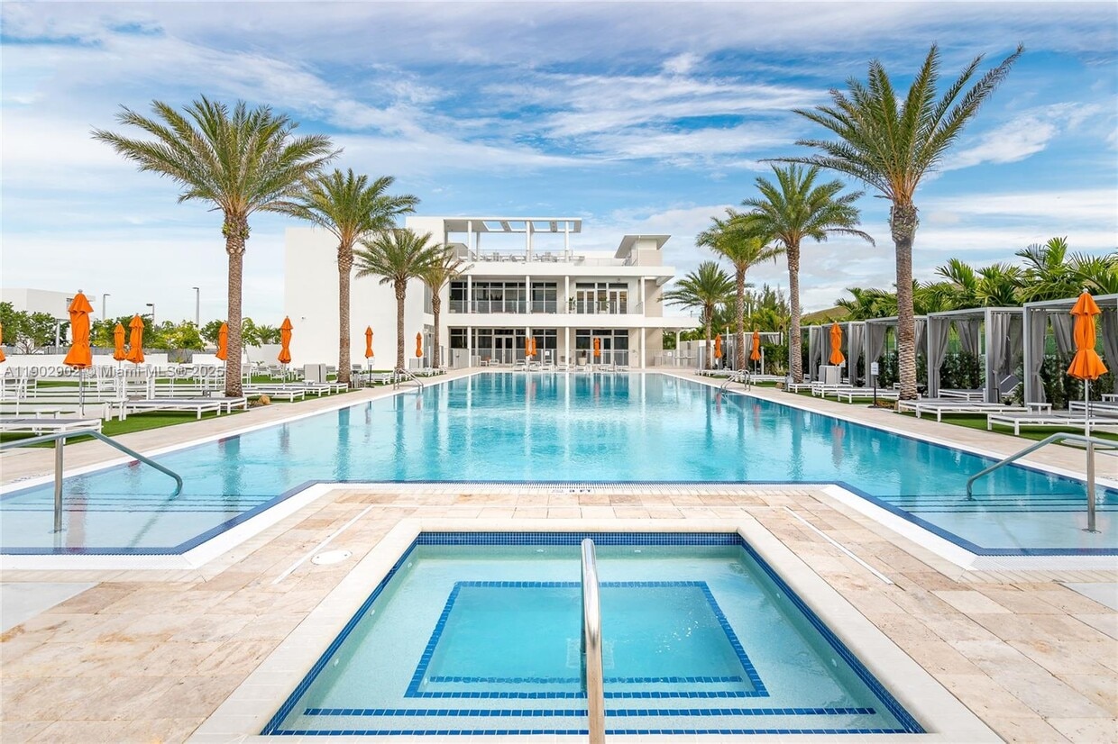 Foto principal - 6416 NW 102nd Ct