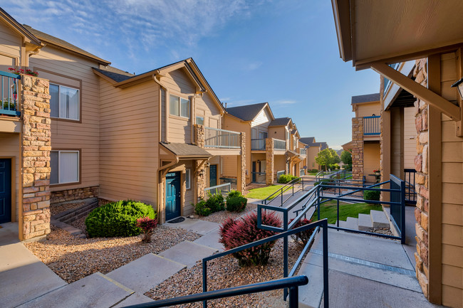 Reserve At Castle Highlands Apartments Apartments - Castle Rock, CO ...