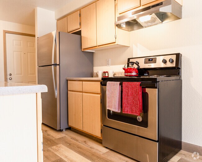 Southgate Village Apartments for Rent with Hardwood Floors Portland, OR 1 Rentals