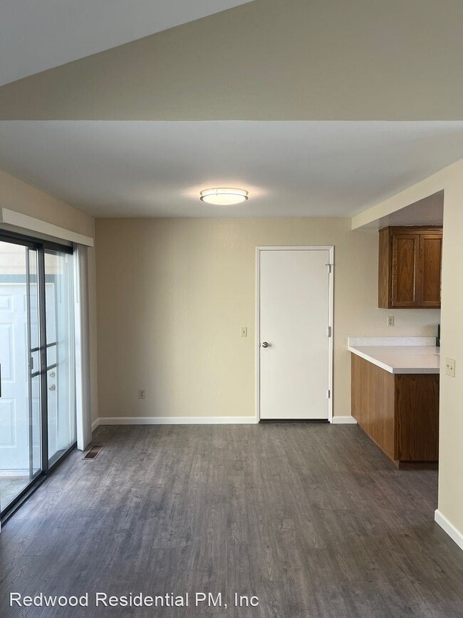 Building Photo - 2 br, 2 bath House - 1220 North Street