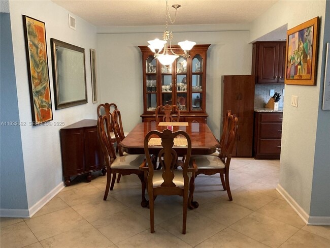 Foto del edificio - 100 SE 6th Ave