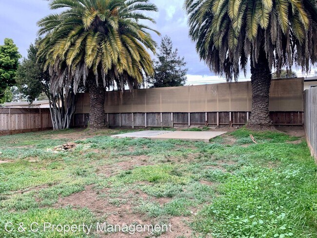 Foto del edificio - 3 br, 2 bath House - 1124 Carson St.