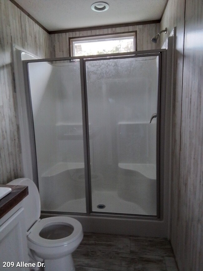 Building Photo - 209 Allene Dr