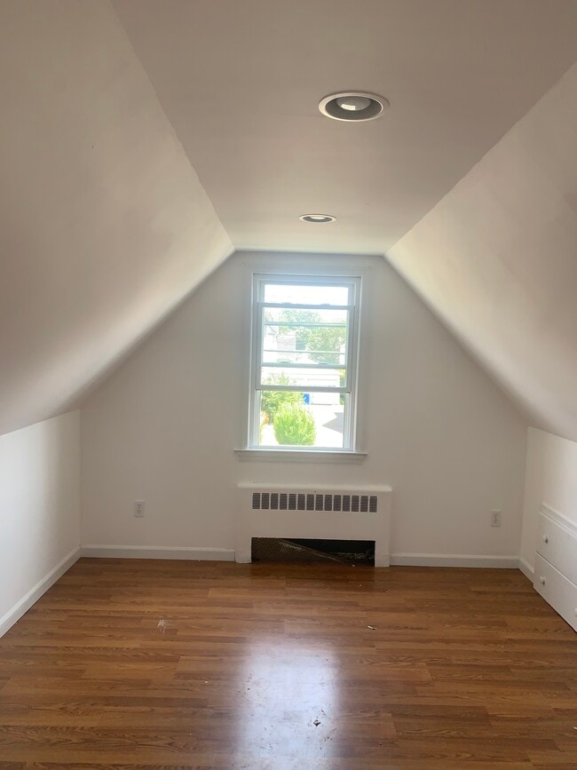 Building Photo - 135 N Bishop Ave