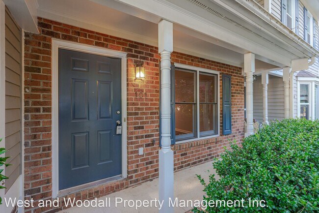Building Photo - 2 br, 2.5 bath House - 101 Forest Oaks Dr