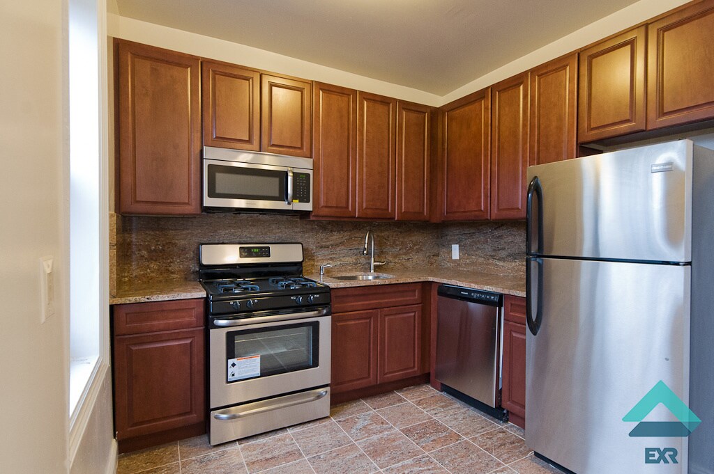 Foto principal - 1035 Washington Ave