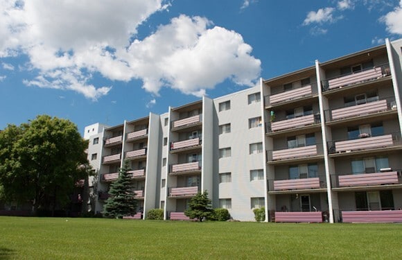 Building Photo - Parkwood Square