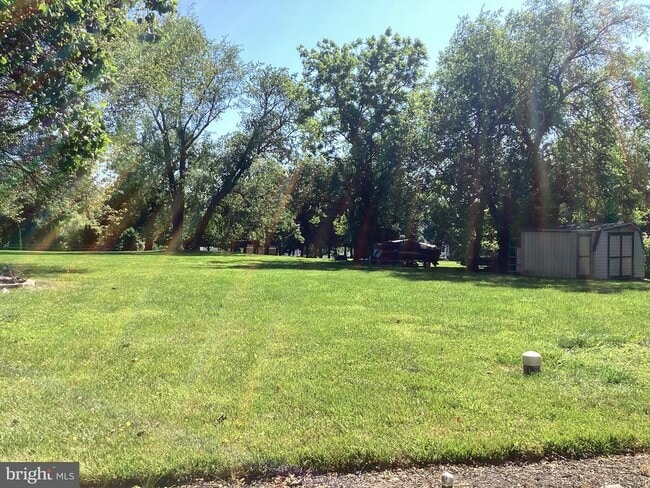 Building Photo - 2233 Warfield Dr