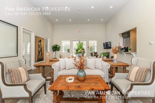 Foto del edificio - 840 S Magnolia Ave