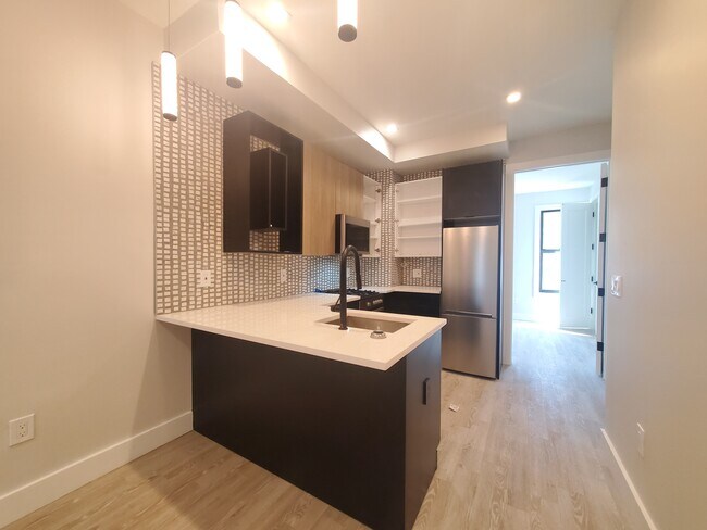 Unit 2A - 253 Central Ave
