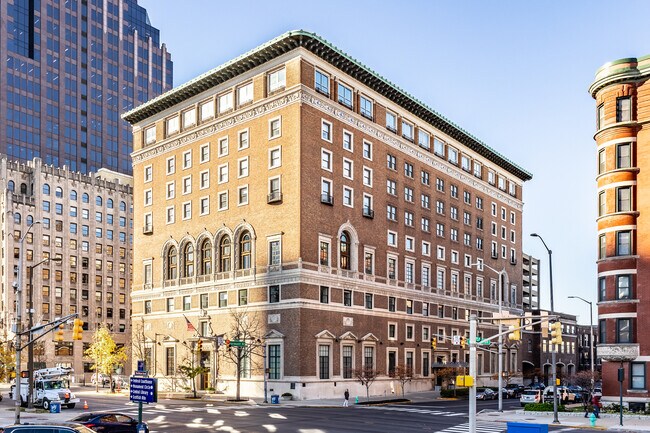 Foto del edificio - 350 N Meridian St